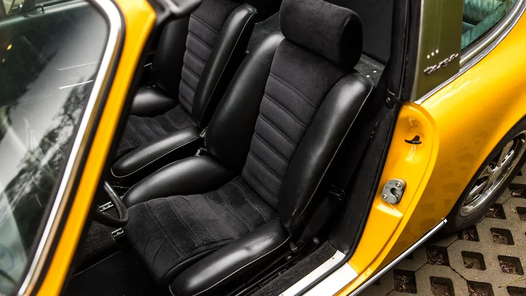 Porsche 911 S (F-Modell)