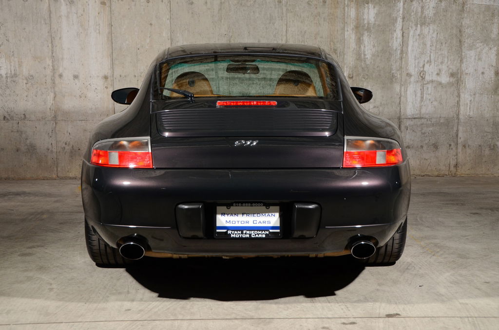 Porsche 996 Carrera 4 Millennium Edition