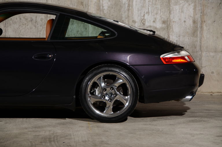 Porsche 996 Carrera 4 Millennium Edition
