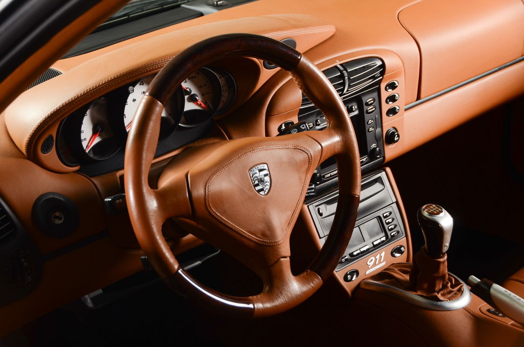 Porsche 996 Carrera 4 Millennium Edition