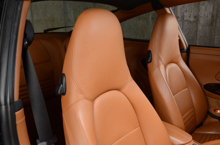 Porsche 996 Carrera 4 Millennium Edition