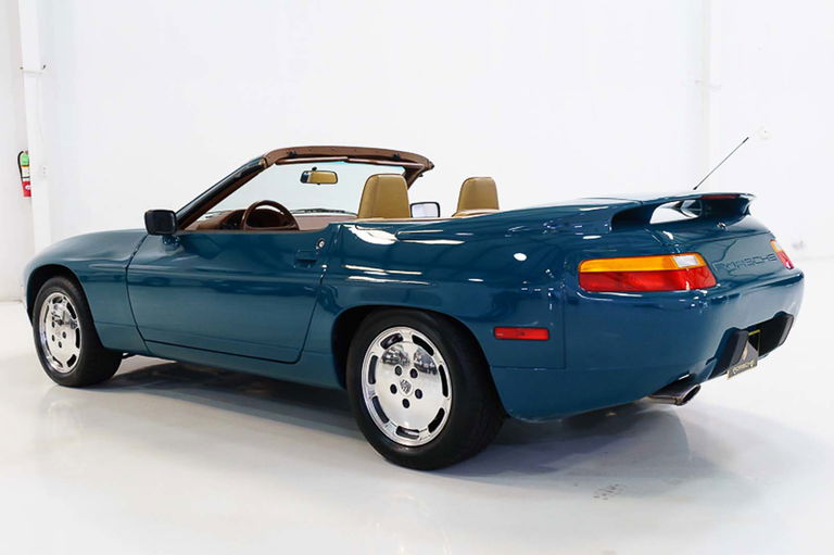 Porsche 928 S4