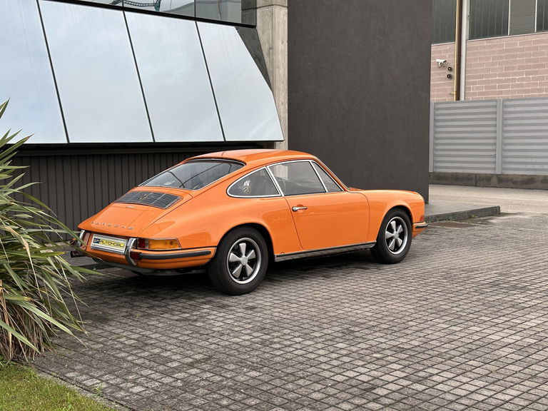 Porsche 911 T