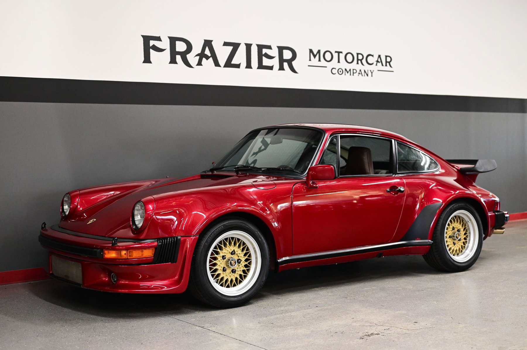 ポルシェ 911 (930) 3.0 ターボ 1976 レッド （1/18 KKスケール