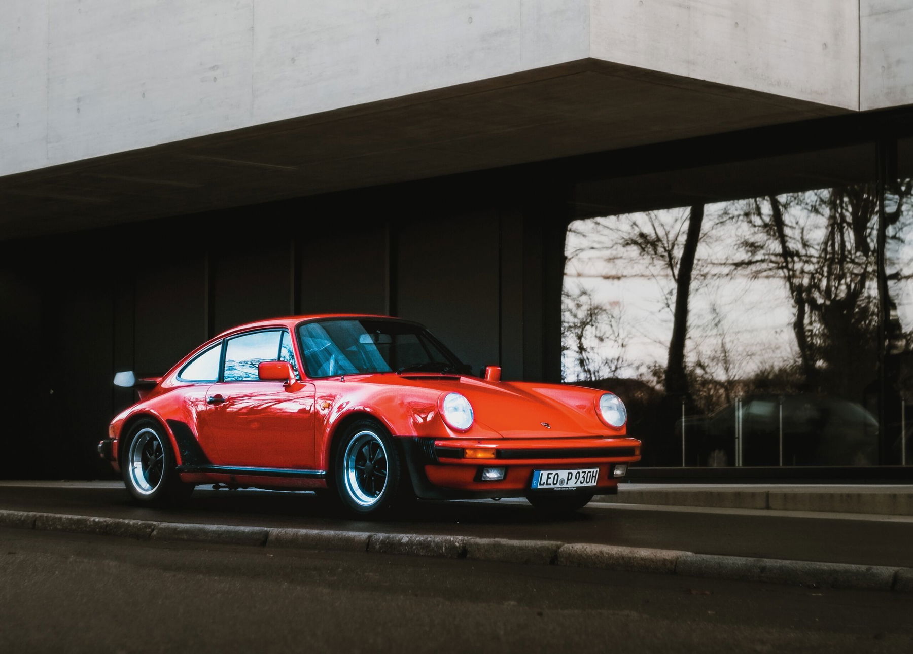 Dennis Berger indischrot Porsche 930 Turbo 3.3