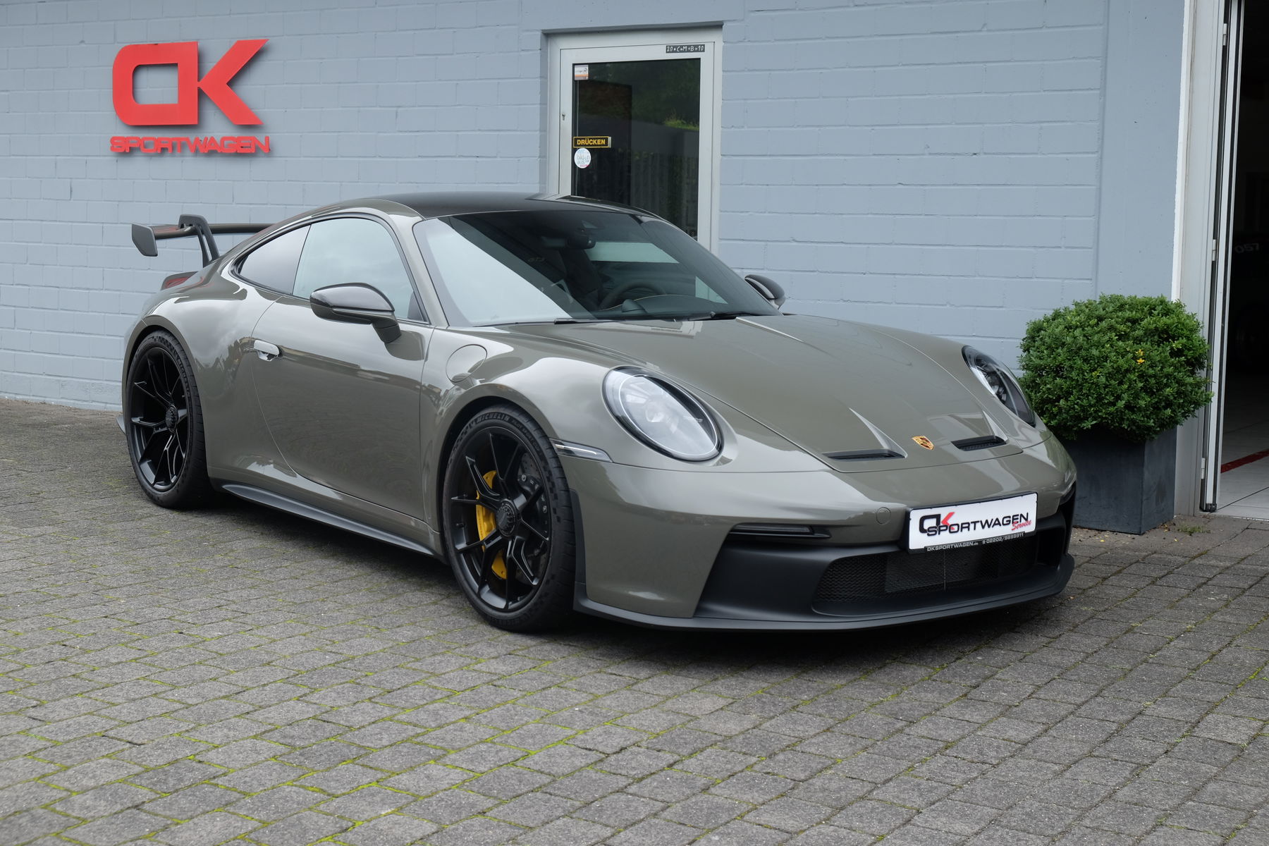 potepote Porsche 992 Carrera GTS 2023 - elferspot.com - Marketplace