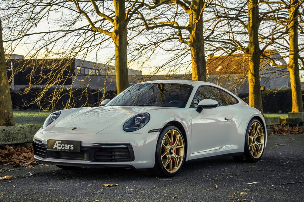 Porsche 992 Carrera 4S