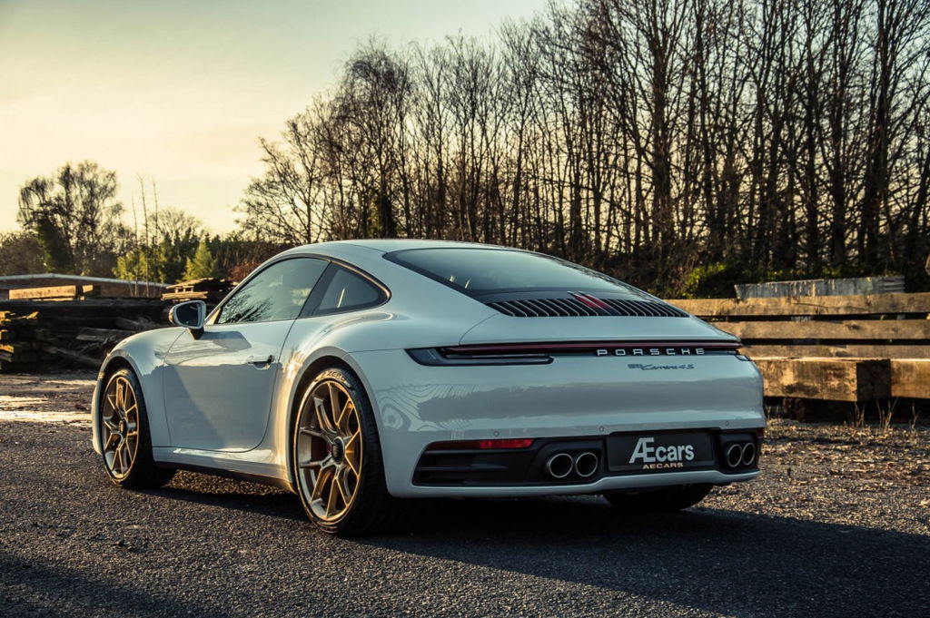 Porsche 992 Carrera 4S