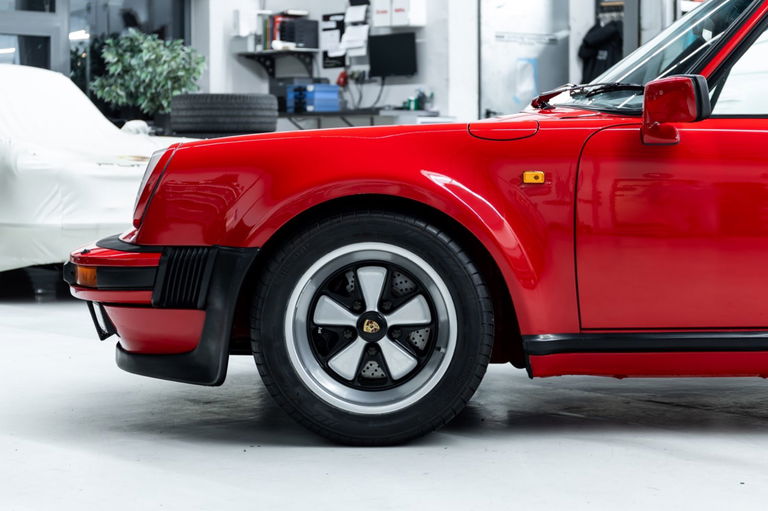 Porsche 911 Turbo 3.3