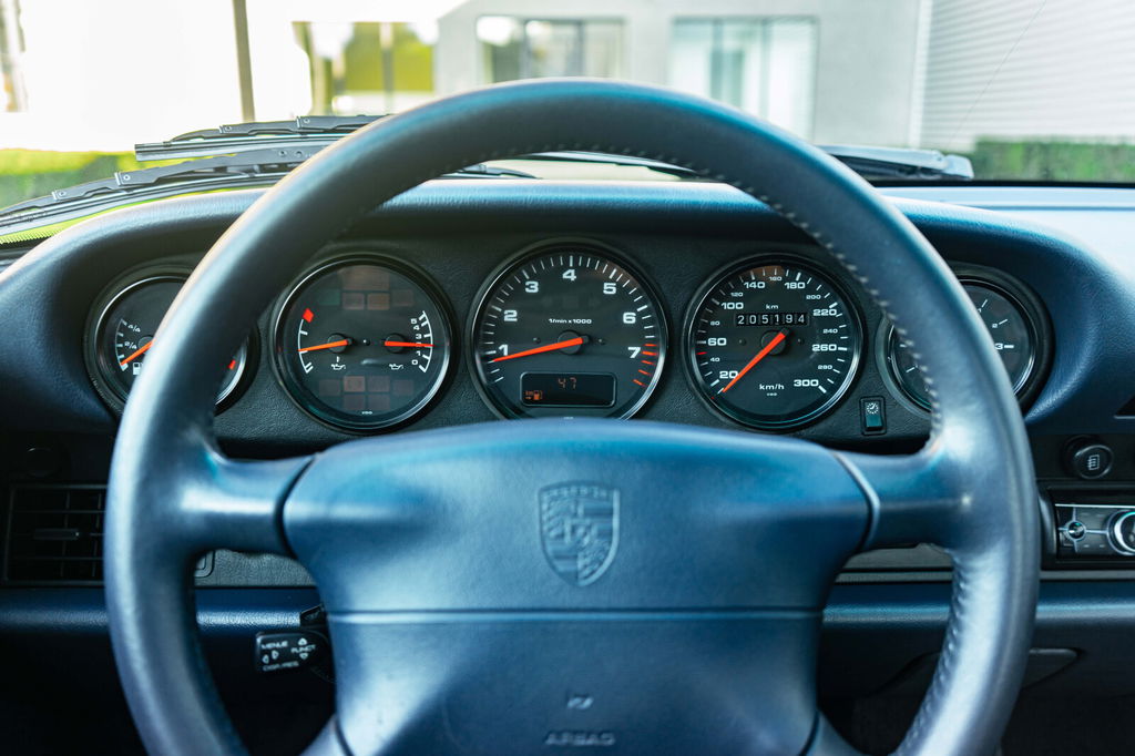 Porsche 993 Carrera 4