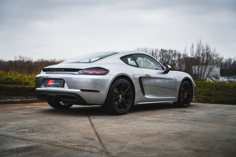 Porsche 718 Cayman
