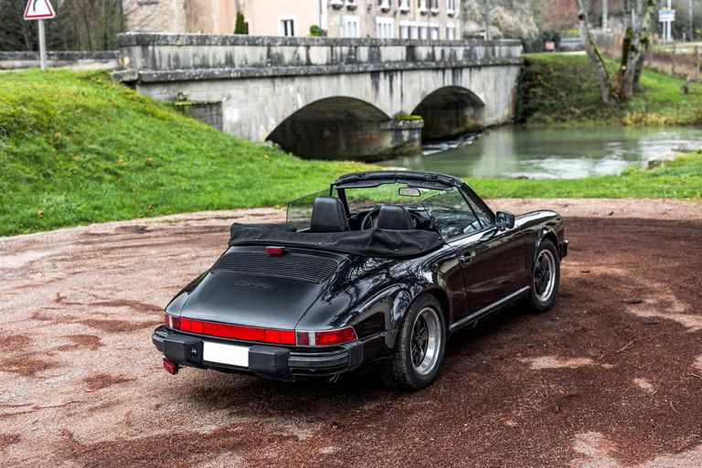 Porsche 911 Carrera 3.2