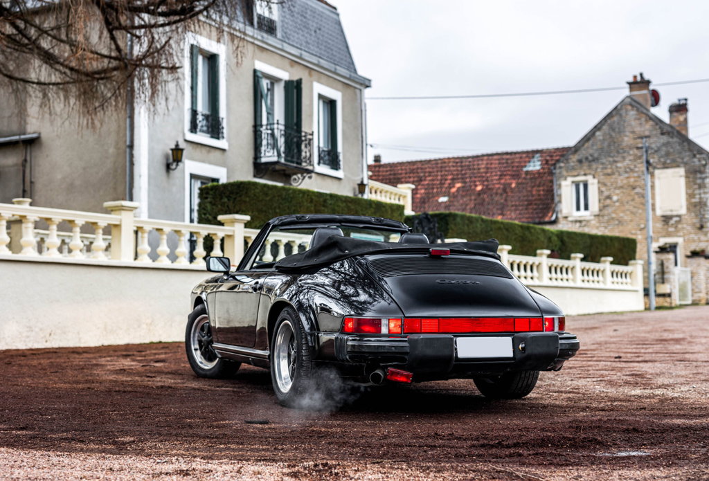 Porsche 911 Carrera 3.2