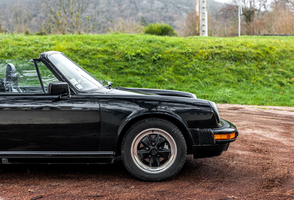 Porsche 911 Carrera 3.2