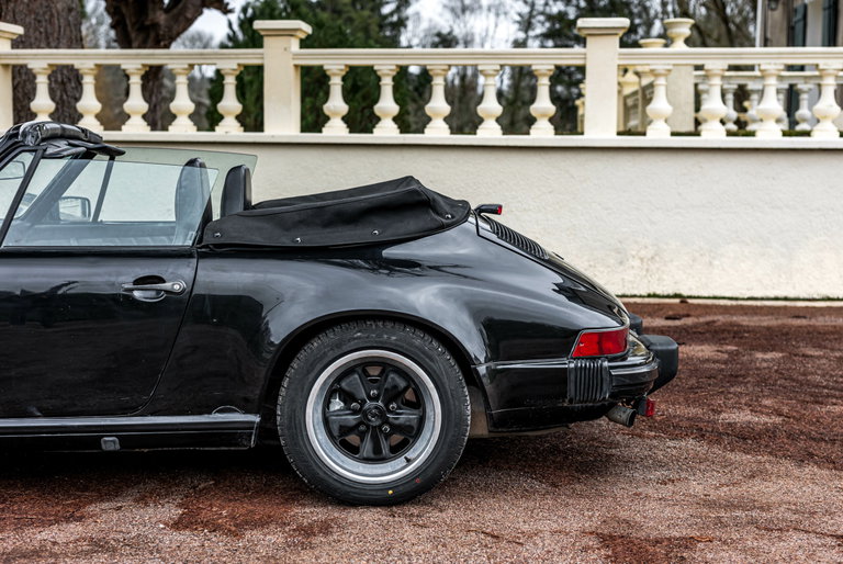 Porsche 911 Carrera 3.2