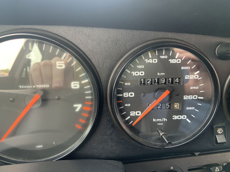 Porsche 964 Carrera 4