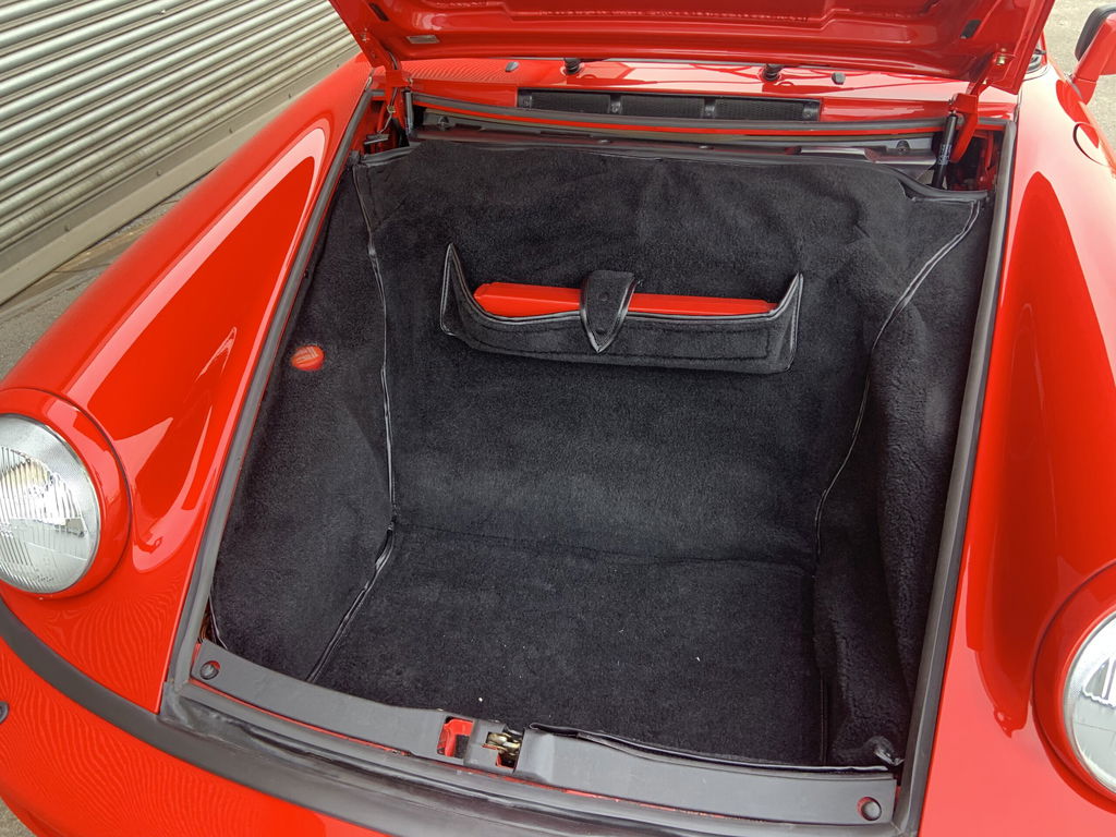 Porsche 964 Carrera 4