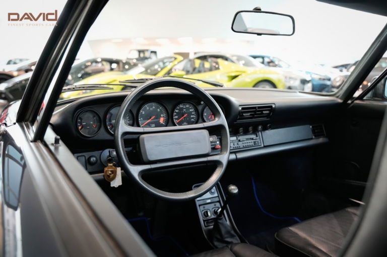 Porsche 911 Carrera 3.2