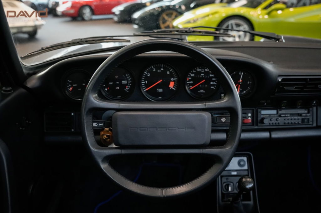 Porsche 911 Carrera 3.2