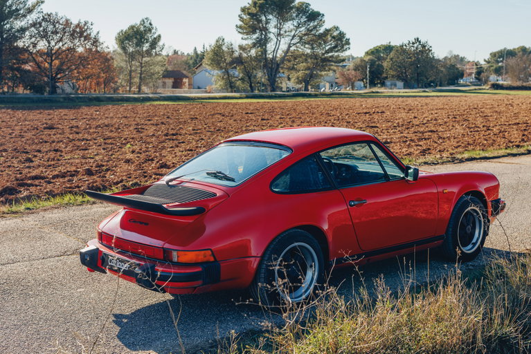 Porsche 911 Carrera 3.2