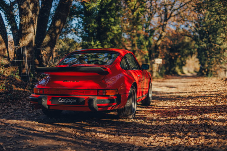 Porsche 911 Carrera 3.2
