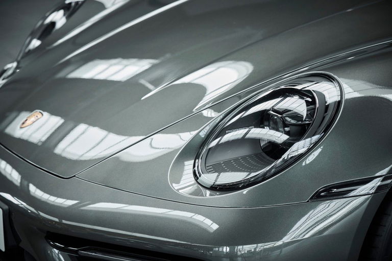 Porsche 992 Carrera 4 GTS