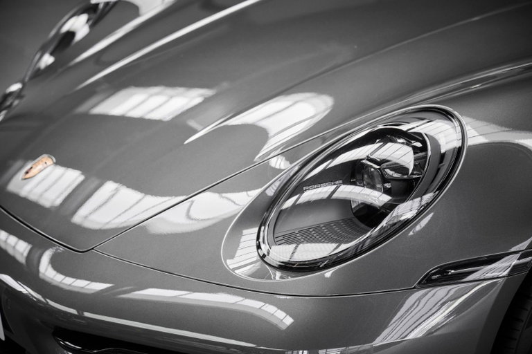 Porsche 992 Carrera 4 GTS