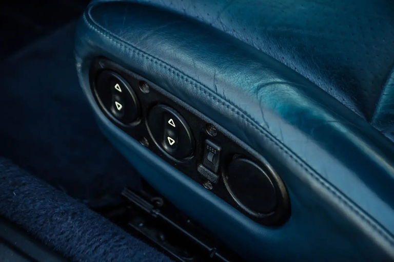 Porsche 993 Carrera 4