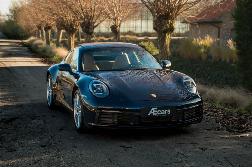 Porsche 992 Carrera 4