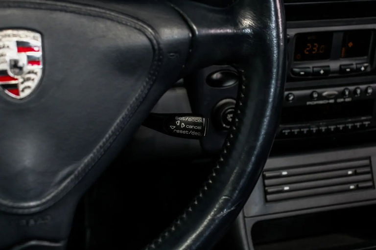 Porsche 996 Carrera 4