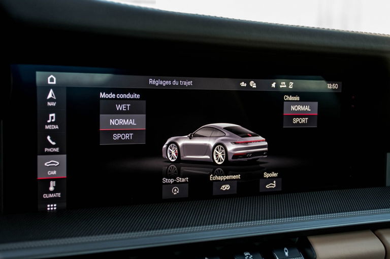 Porsche 992 Carrera 4