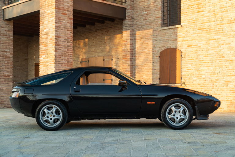 Porsche 928 S