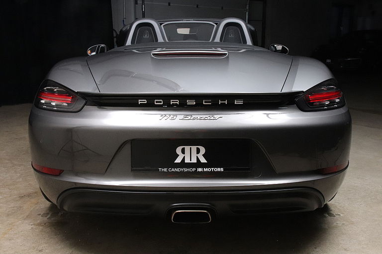 Porsche 718 Boxster