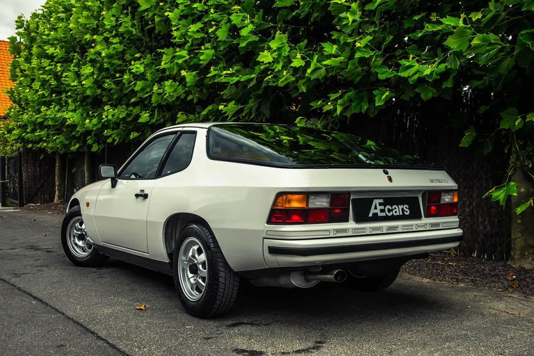 Porsche 924