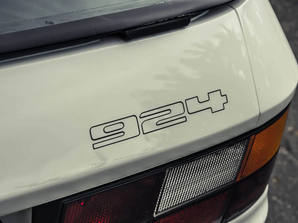 Porsche 924
