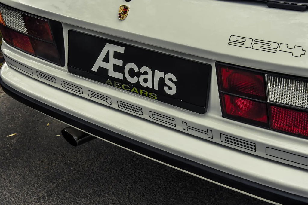 Porsche 924