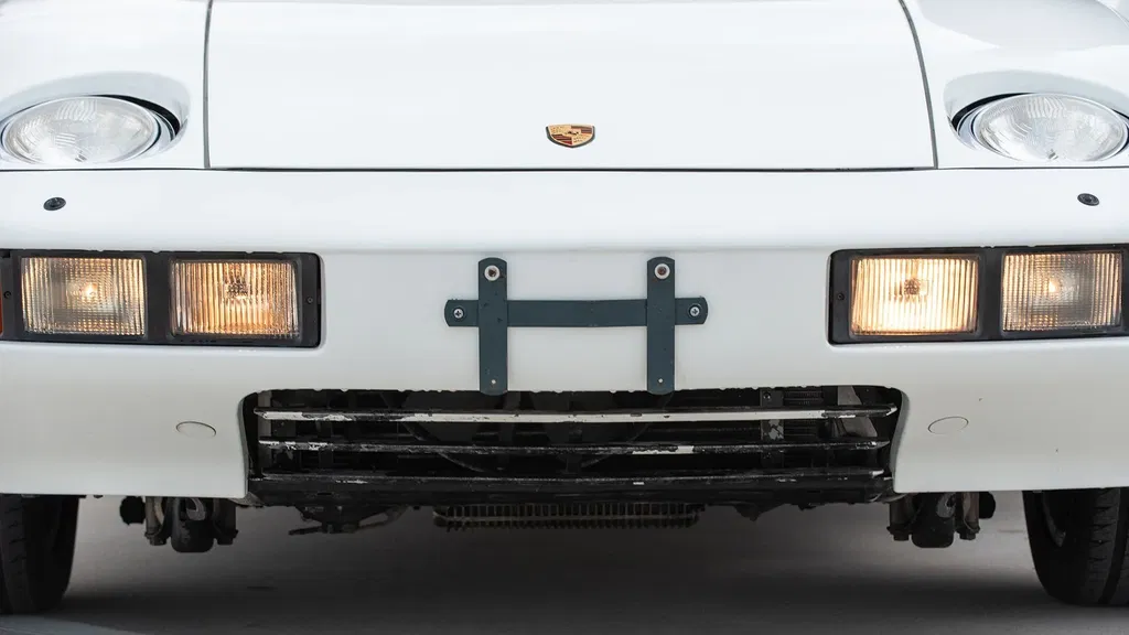 Porsche 928