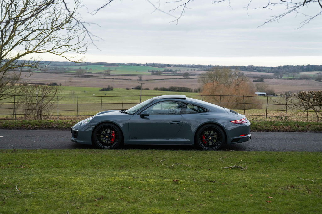 Porsche 991.2 Carrera GTS