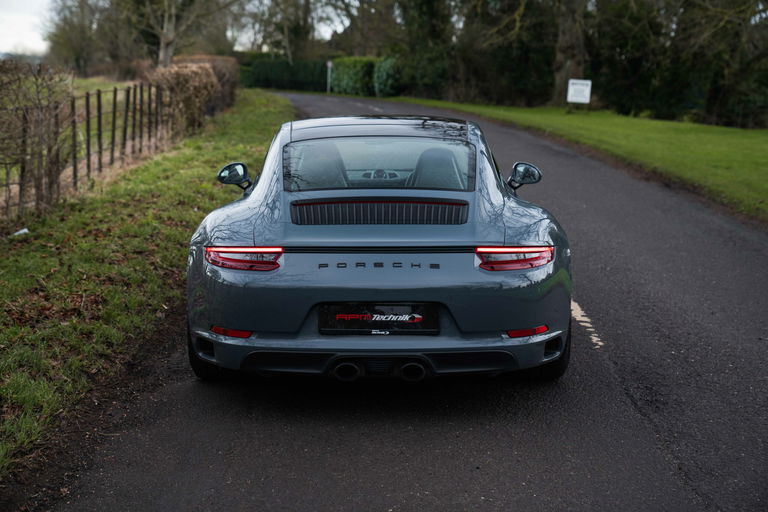Porsche 991.2 Carrera GTS