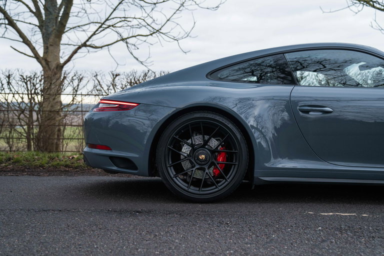 Porsche 991.2 Carrera GTS