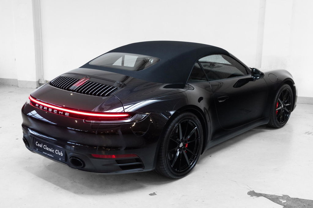 Porsche 992 Carrera 4S
