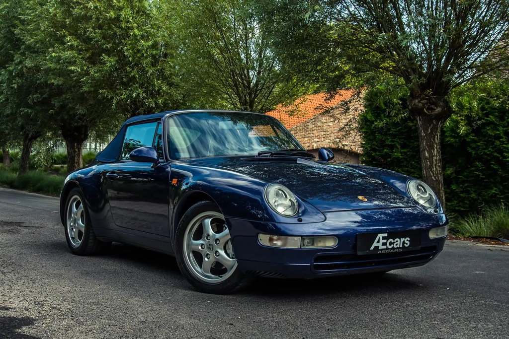 Porsche 911 993 Carrera 4 Cabriolet