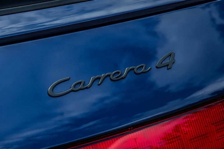 Porsche 993 Carrera 4