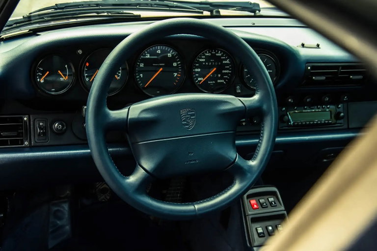 Porsche 993 Carrera 4