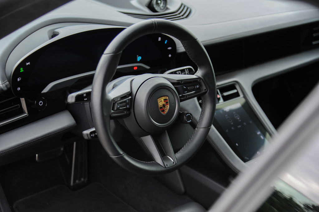 Porsche Taycan Turbo