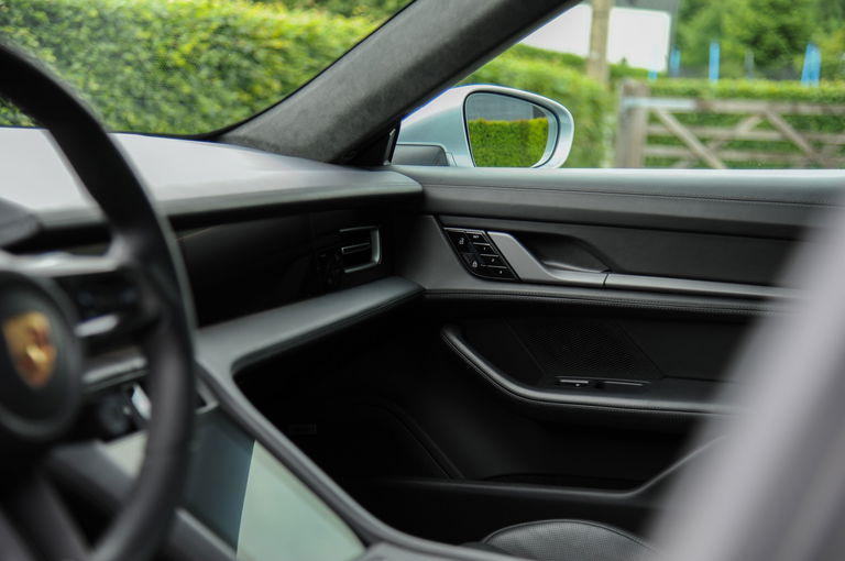 Porsche Taycan Turbo