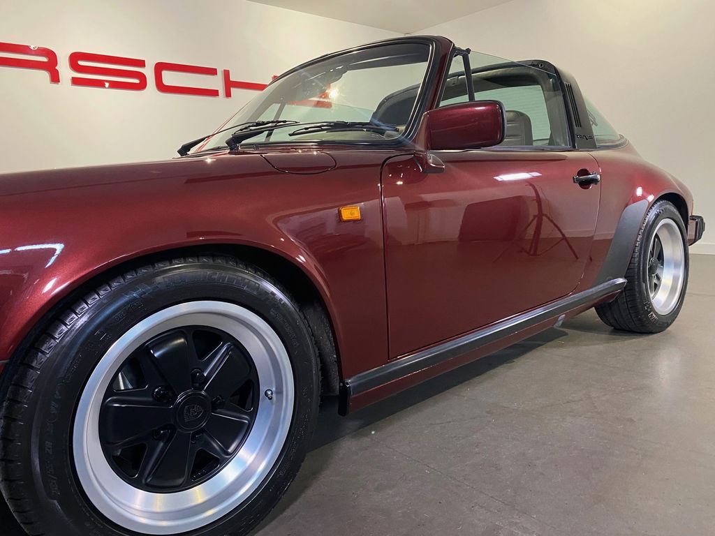 Porsche 911 Carrera 3.2