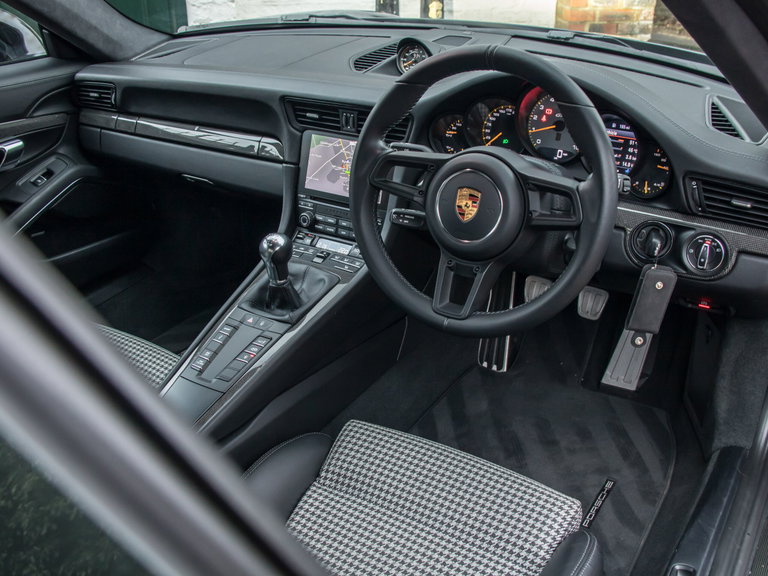 Porsche 991 GT3 Touring