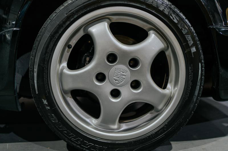 Porsche 964 Carrera 4