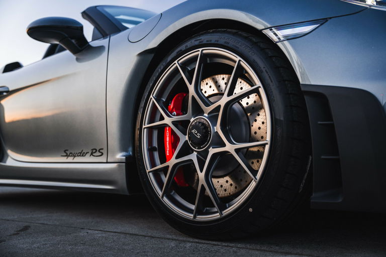 Porsche 718 Spyder RS